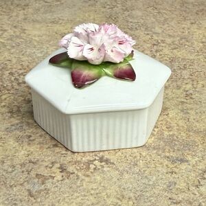 Vintage Aynsley Fine Bone China Trinket Box